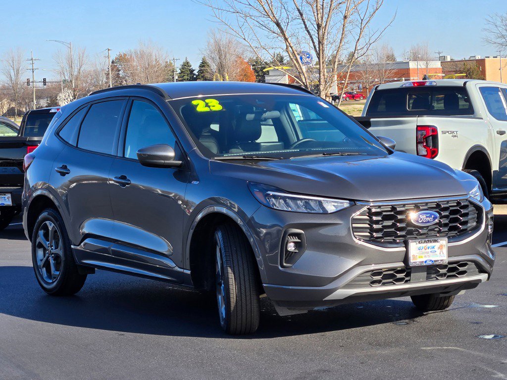 2023 Ford Escape ST-Line Select photo 3
