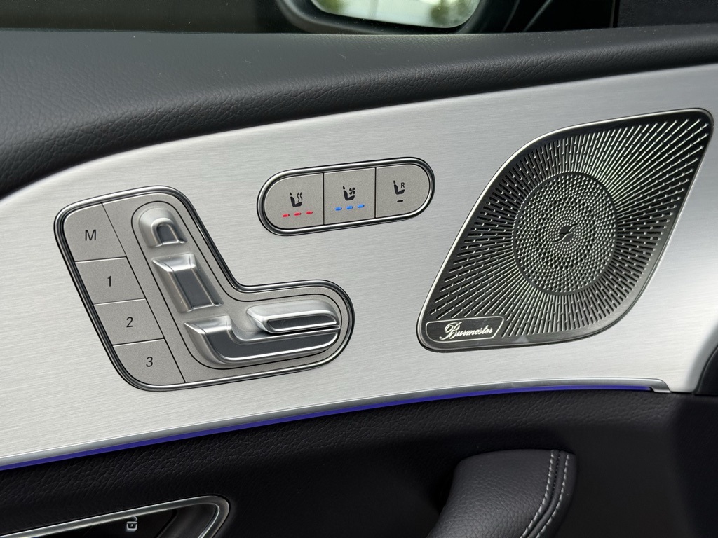2026 Mercedes Benz GLE 450 4MATIC photo 3