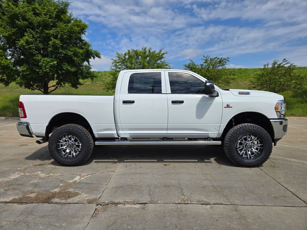 2024 Ram 2500 Tradesman photo 2
