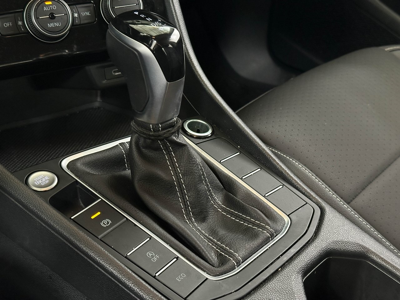 2024 Volkswagen Jetta 1.5T SE photo 18