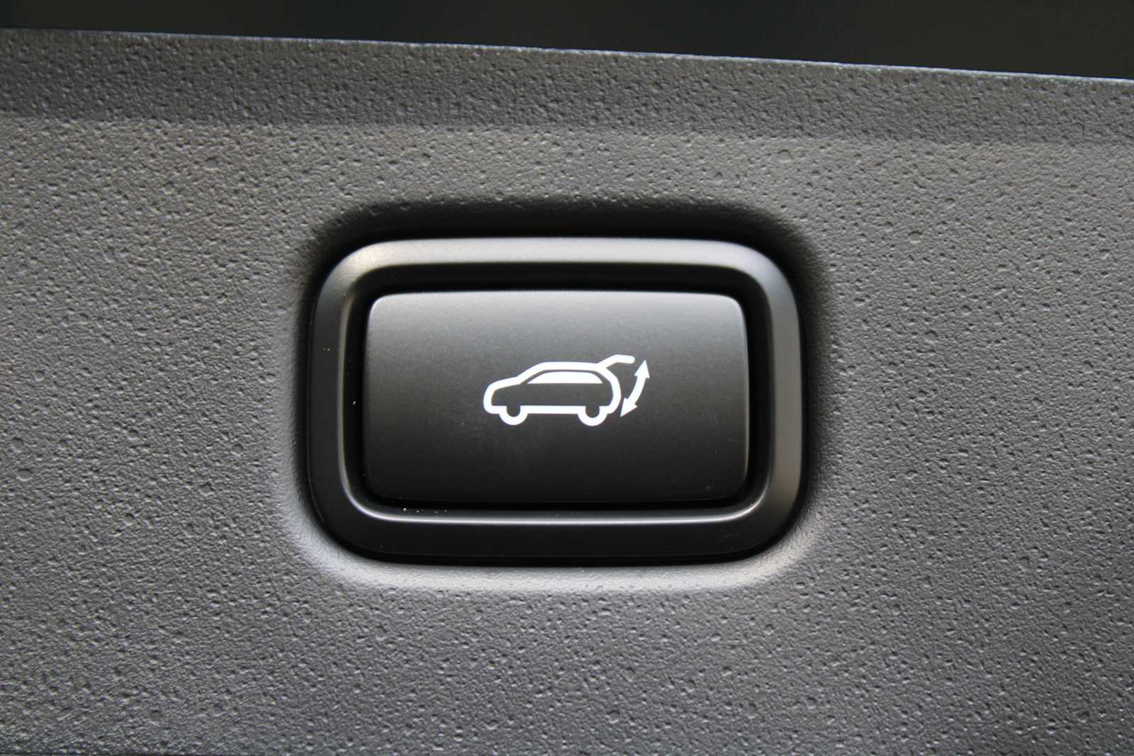 2025 Kia Niro SX photo 8