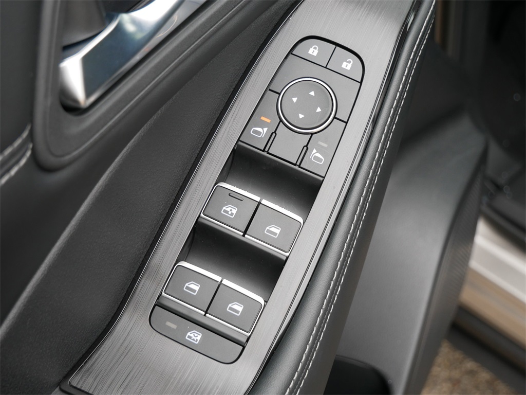 2025 Nissan Rogue SL photo 8