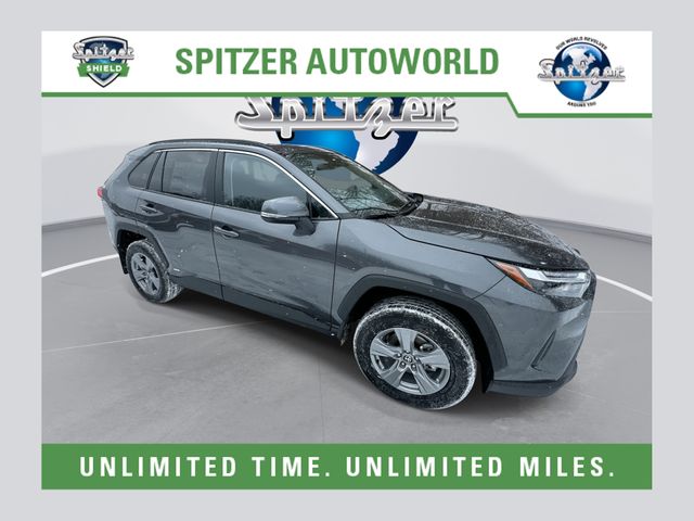 2025 Toyota RAV4 XLE's photo