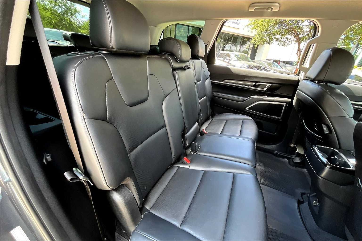 2024 Kia Telluride LX photo 17