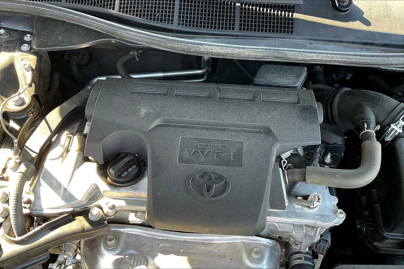 2017 Toyota Camry SE photo 32