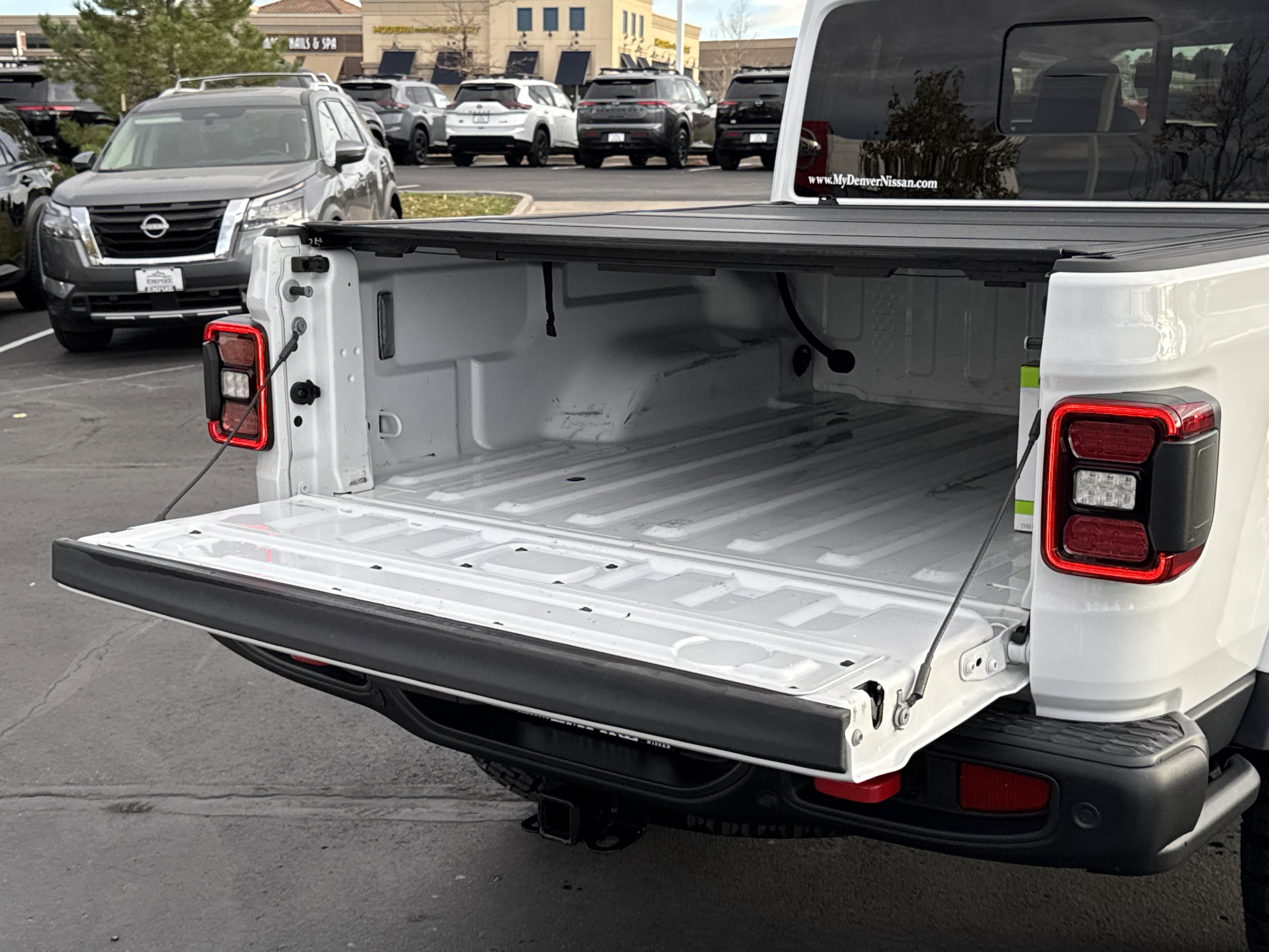 2021 Jeep Gladiator Rubicon photo 3