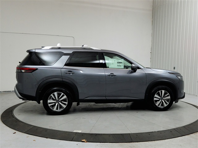 2025 Nissan Pathfinder SL photo 4