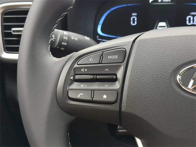 2025 Hyundai Venue SEL photo 22