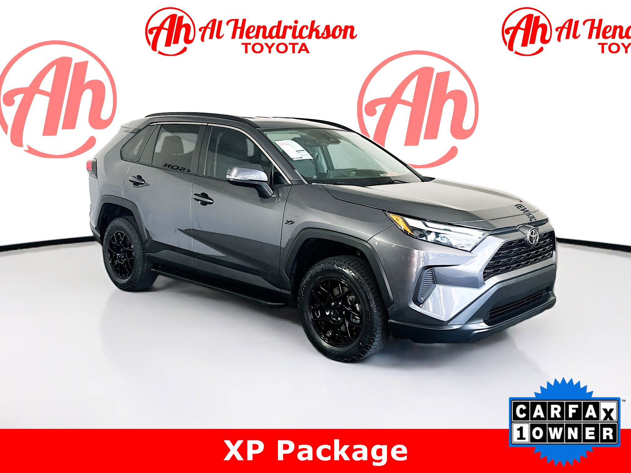 2022 Toyota RAV4 XLE's photo