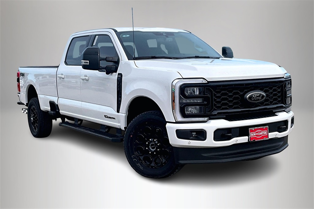 2025 Ford F-350 Super Duty Lariat's photo