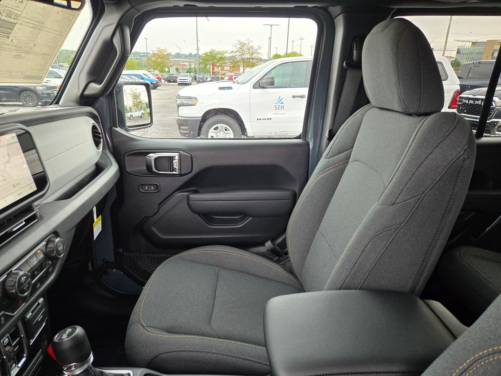 2025 Jeep Wrangler Sport S photo 23