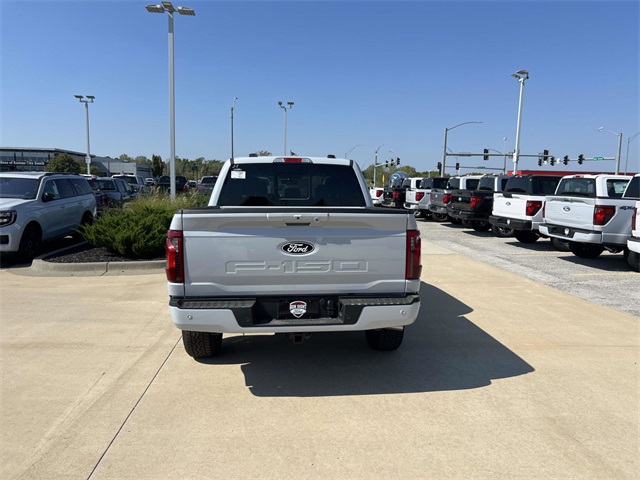 2025 Ford F-150 XLT photo 4