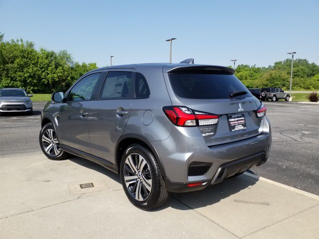 2025 Mitsubishi Outlander Sport SE photo 4
