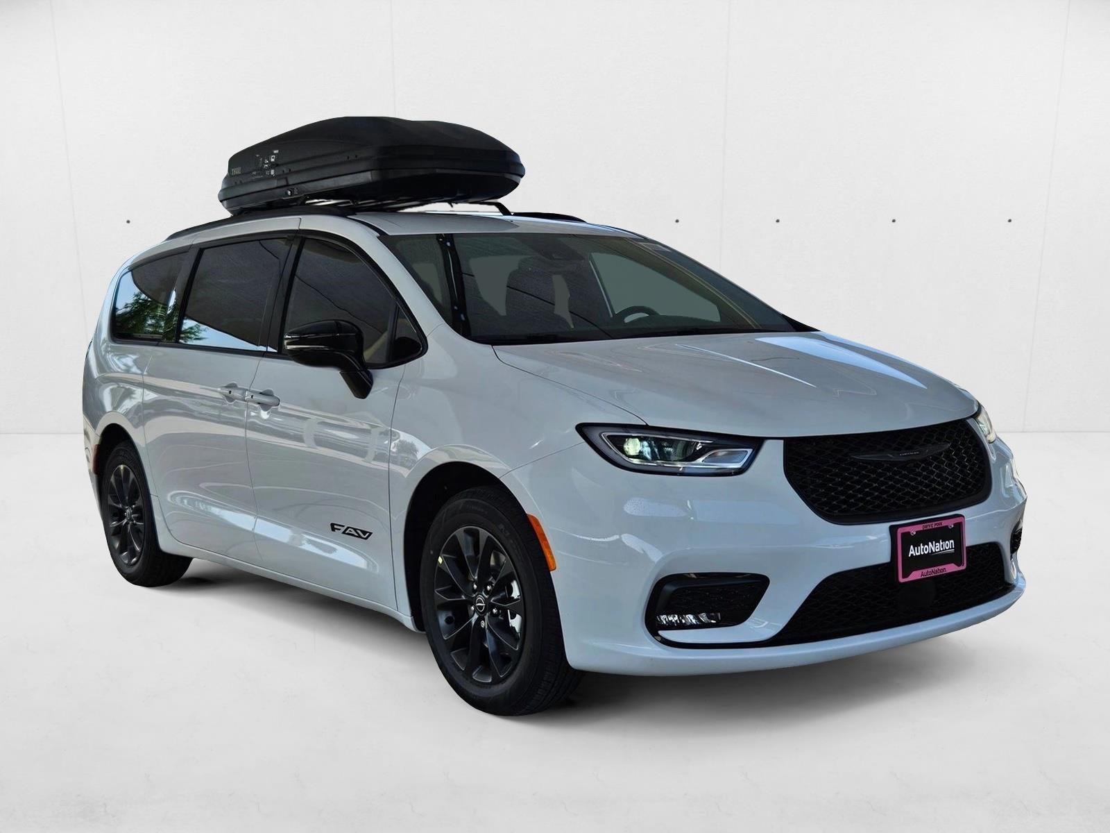 2025 Chrysler Pacifica photo 4