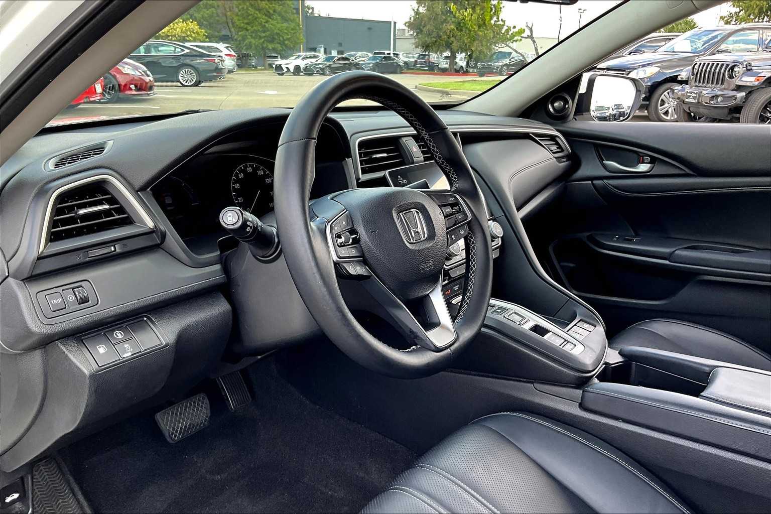 2019 Honda Insight Touring photo 15