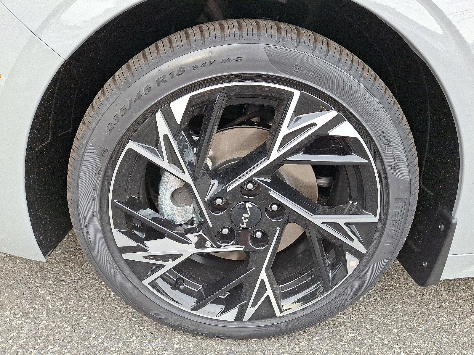 2026 Kia K5 GT-Line photo 4