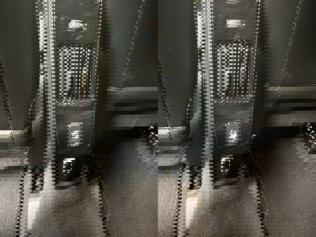 2023 Jeep Compass Red Edition photo 2