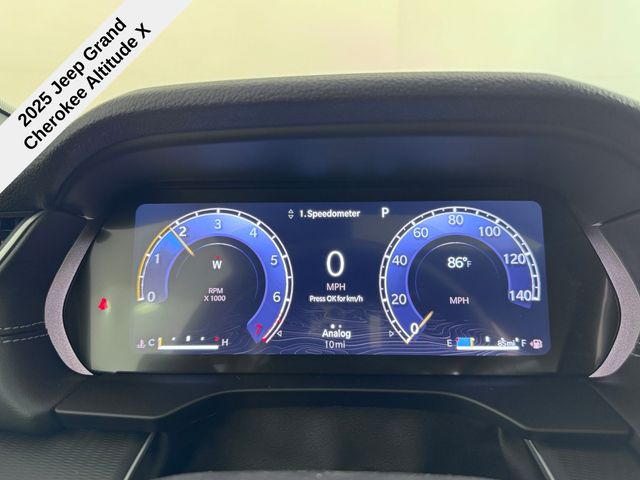2025 Jeep Grand Cherokee Altitude photo 28