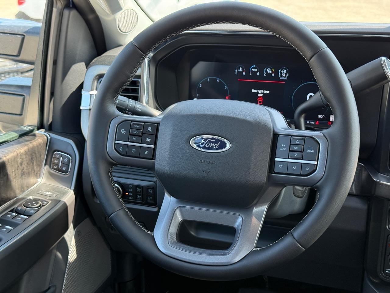 2026 Ford F-250 Lariat photo 10