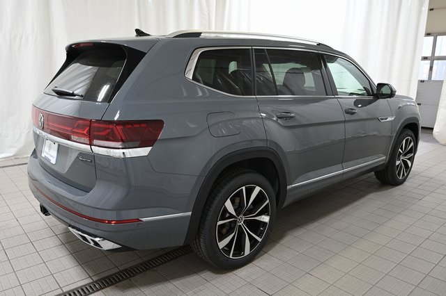 2026 Volkswagen Atlas SEL Premium R-Line photo 4