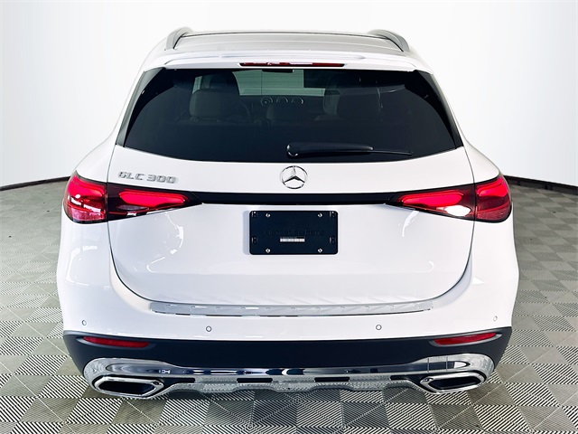 2026 Mercedes Benz GLC 300 photo 4