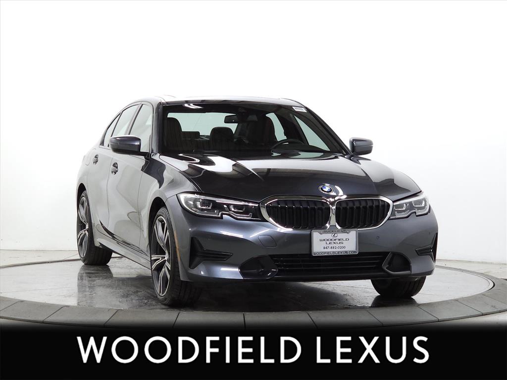 2022 BMW 3 Series 330i's photo