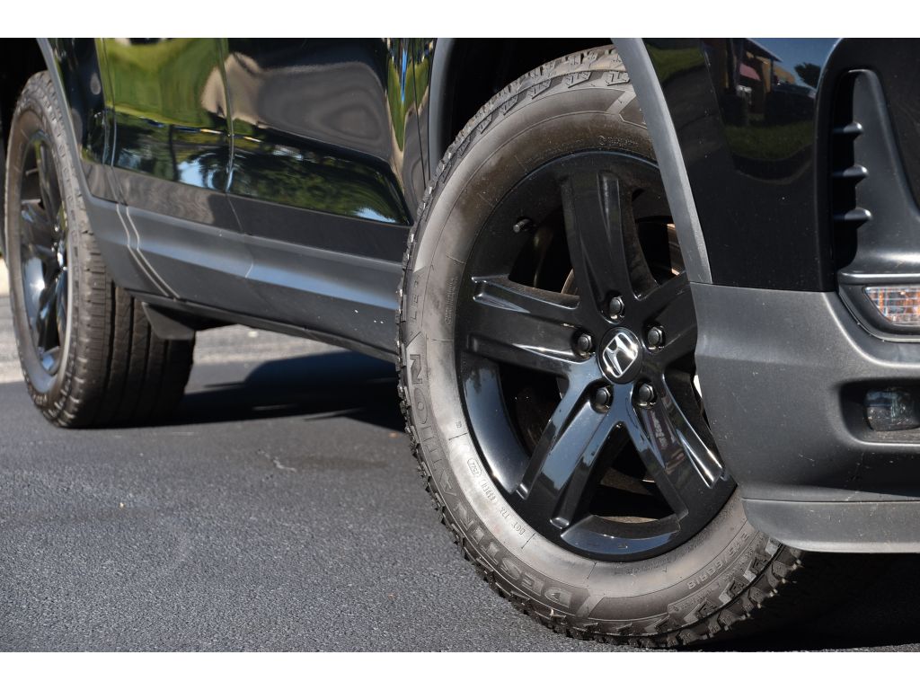 2022 Honda Ridgeline Black Edition photo 6