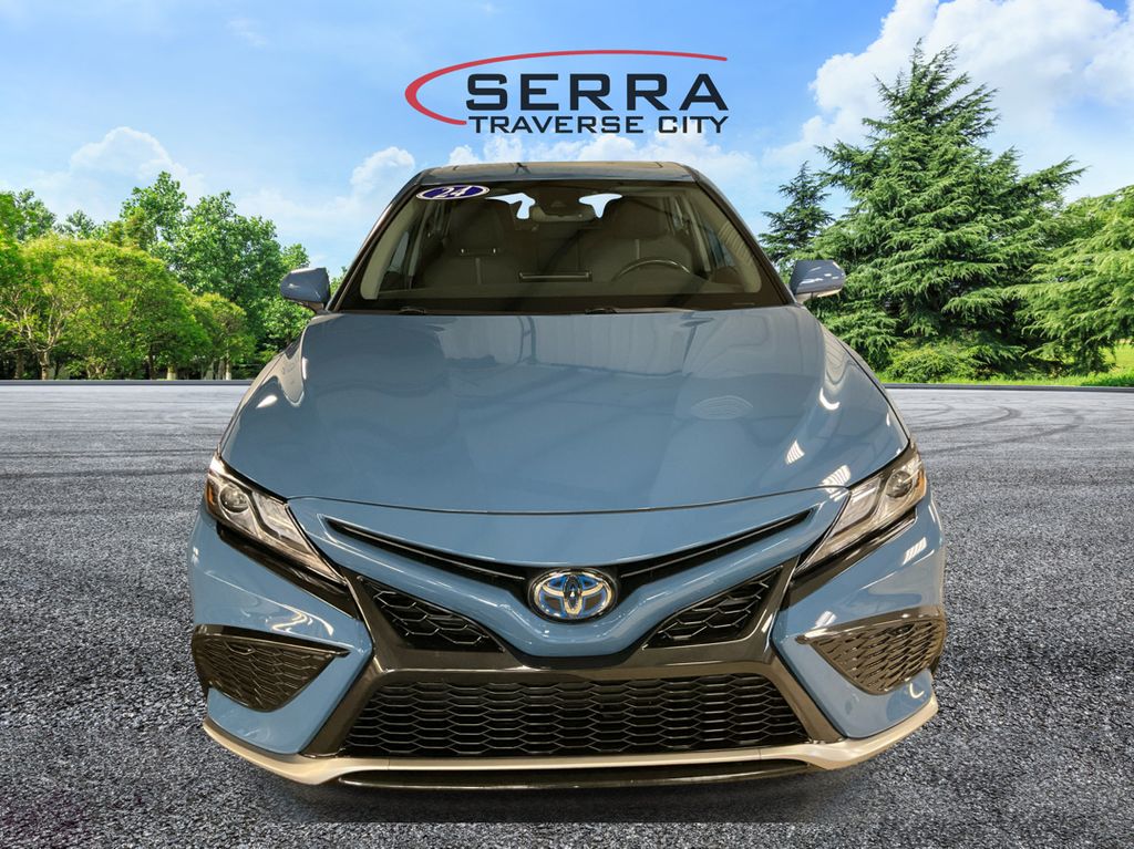 2024 Toyota Camry Hybrid XSE photo 2