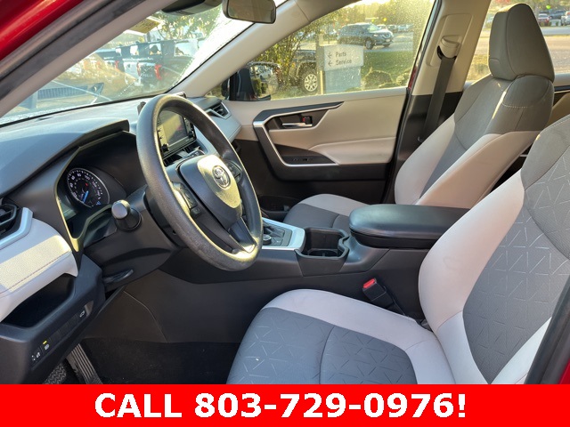 2022 Toyota RAV4 Hybrid XLE photo 3