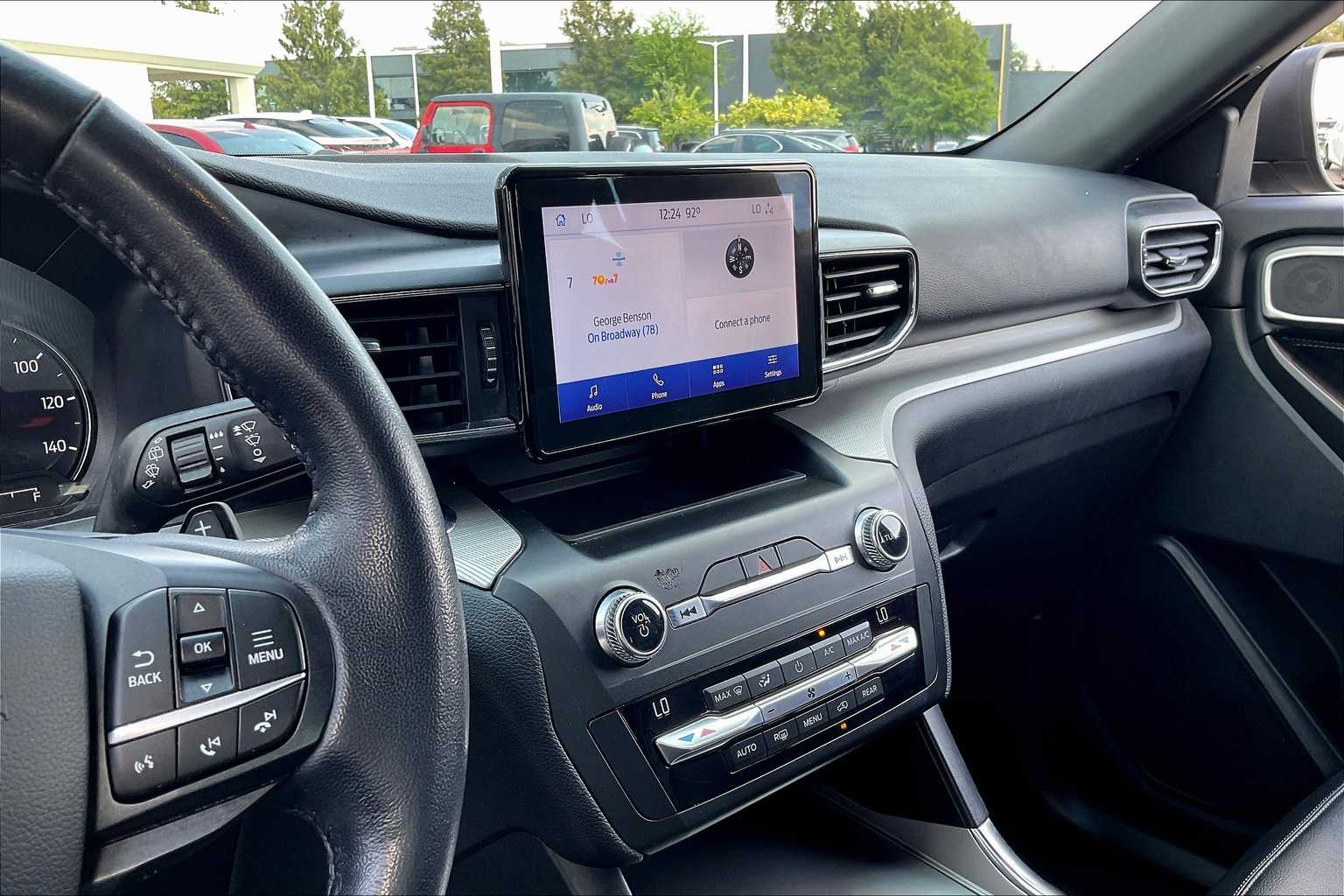 2020 Ford Explorer XLT photo 5