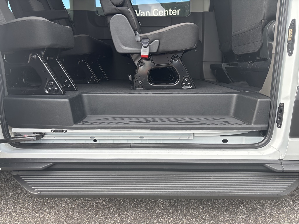 2025 Ford Transit Passenger XLT photo 18
