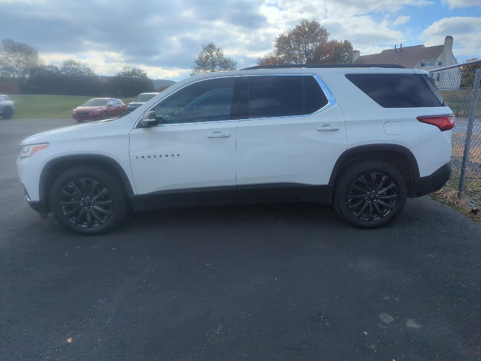 2019 Chevrolet Traverse Cloth photo 2