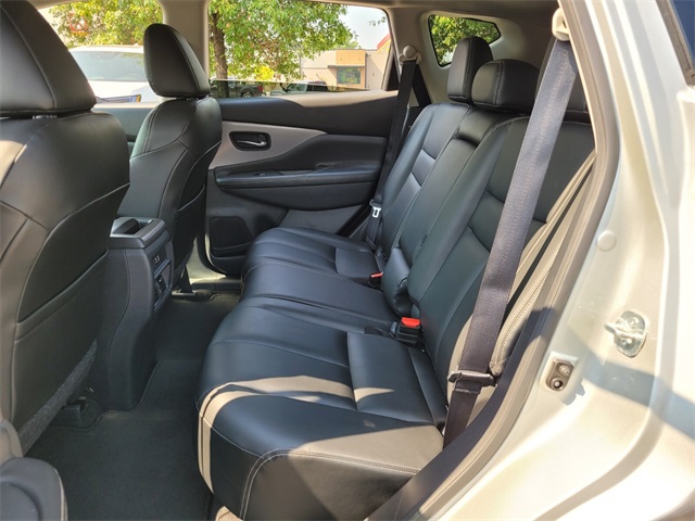 2023 Nissan Murano SV photo 9