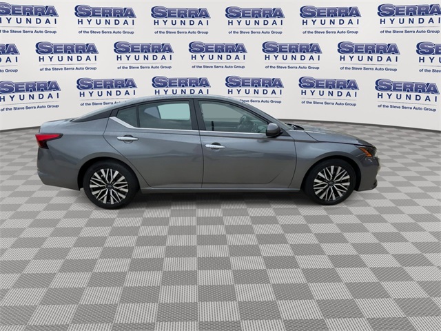 2023 Nissan Altima 2.5 SV photo 10