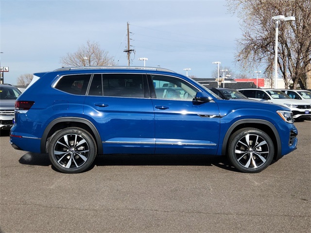 2025 Volkswagen Atlas SEL Premium R-Line photo 2