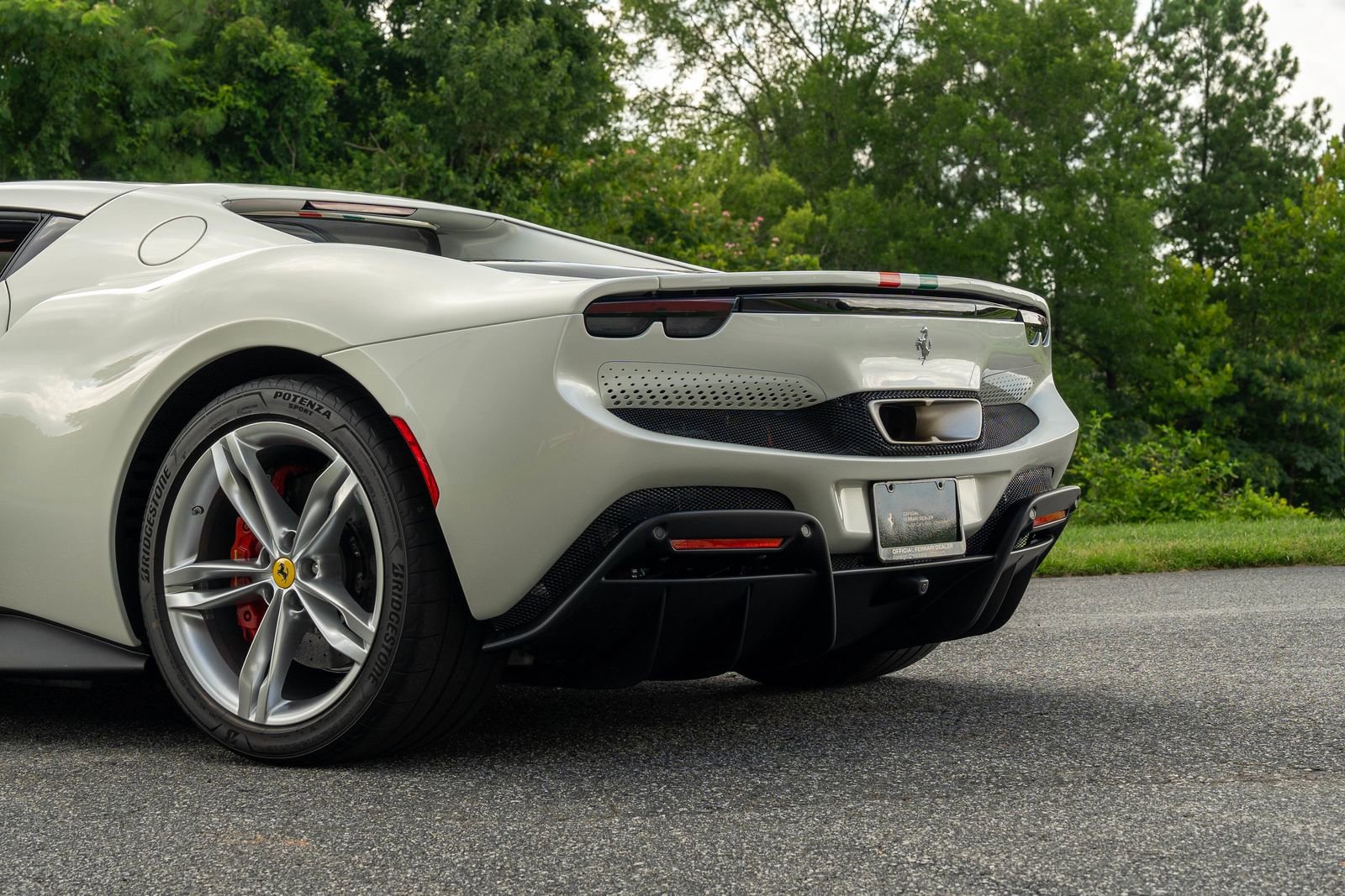 2024 Ferrari 296 GTB Base photo 19