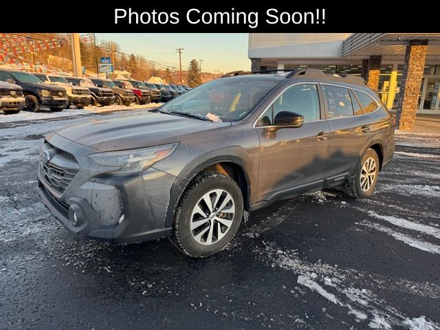 2024 Subaru Outback Premium's photo