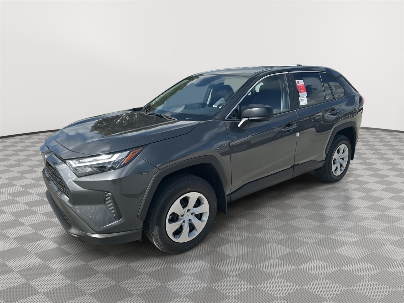 2025 Toyota RAV4 LE's photo