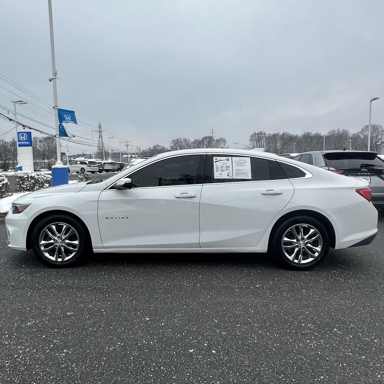 Used 2018 Chevrolet Malibu 1LT with VIN 1G1ZD5ST4JF196631 for sale in Lynchburg, VA