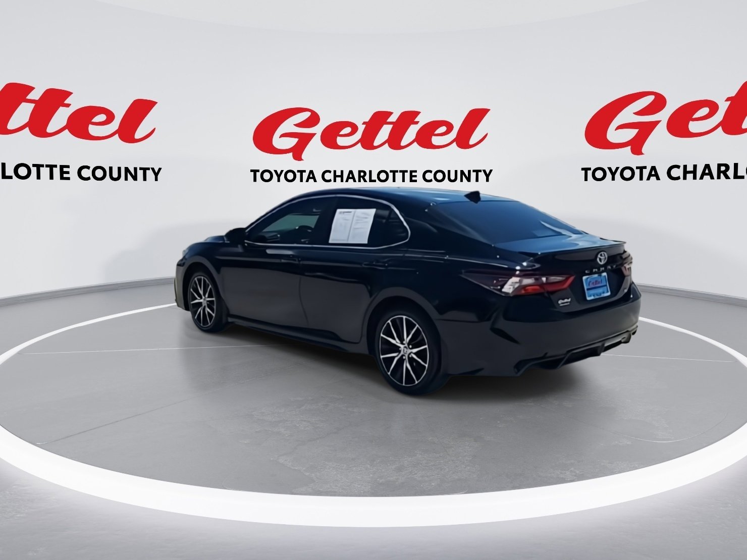 2023 Toyota Camry SE photo 5