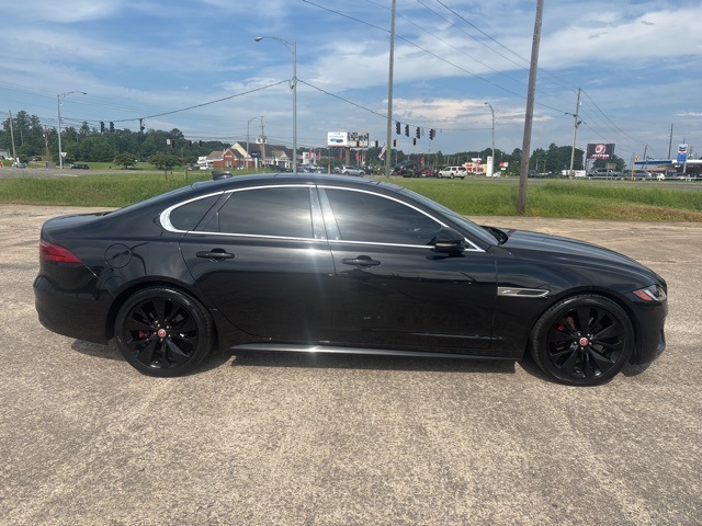 2023 Jaguar XF R-Dynamic SE