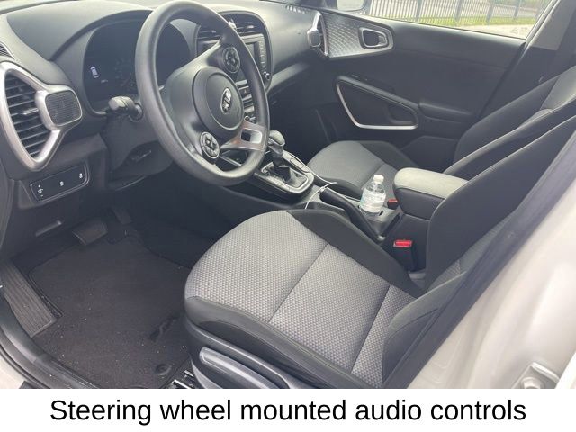 2021 Kia Soul LX photo 4