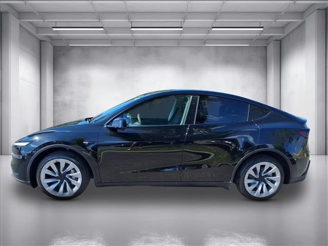 2026 Tesla Model Y Long Range photo 5