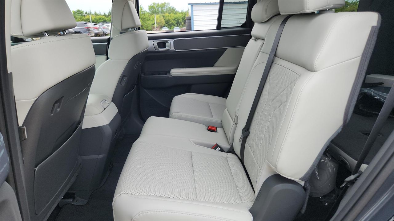 2026 Hyundai Santa Fe SEL photo 15