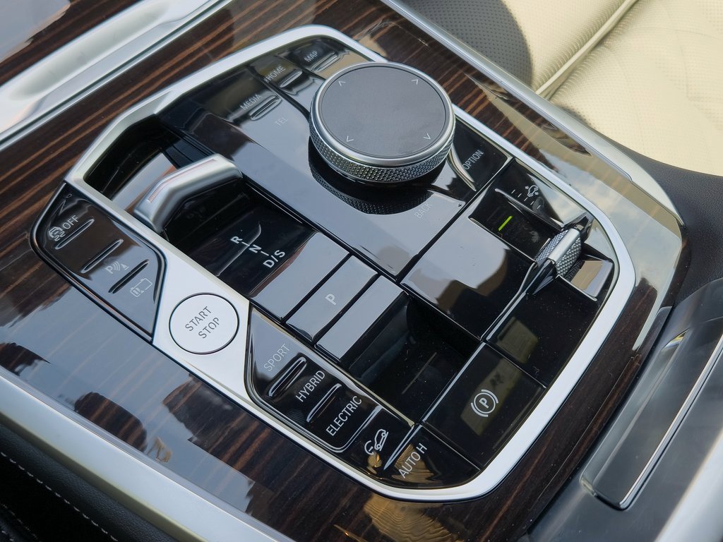 2026 Bmw X5 xDrive50e photo 11