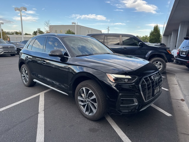 2021 Audi Q5 45 Premium Plus photo 2