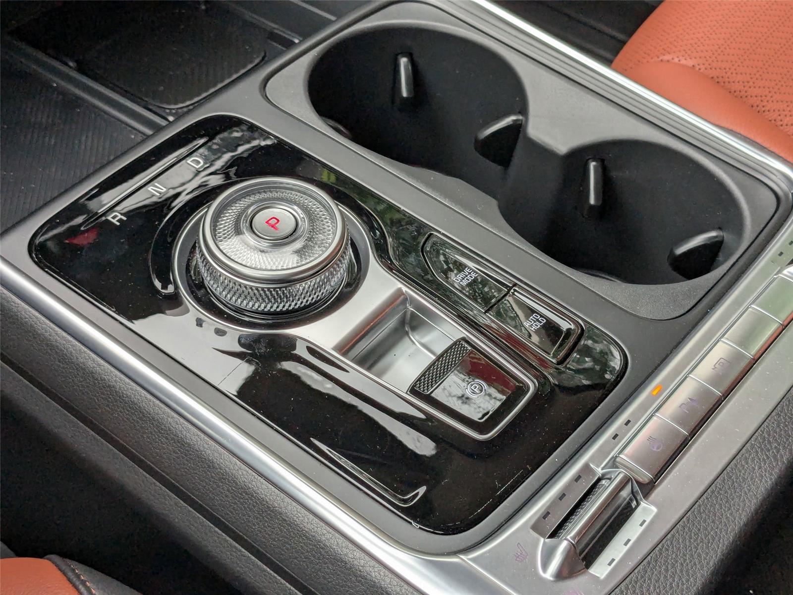 2025 Kia Carnival SX photo 24