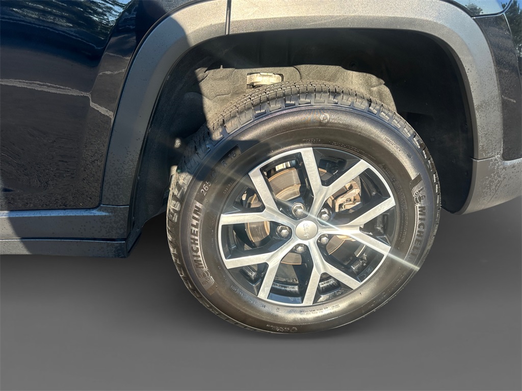 2024 Jeep Grand Cherokee Limited photo 6
