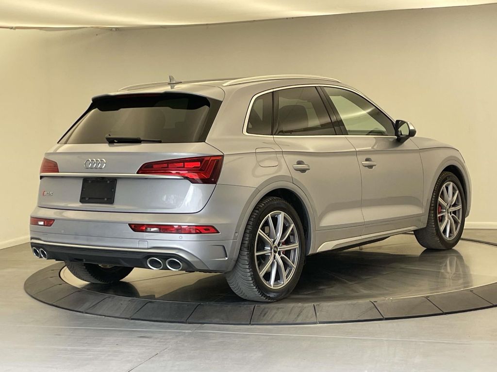 2023 Audi SQ5 Prestige photo 7