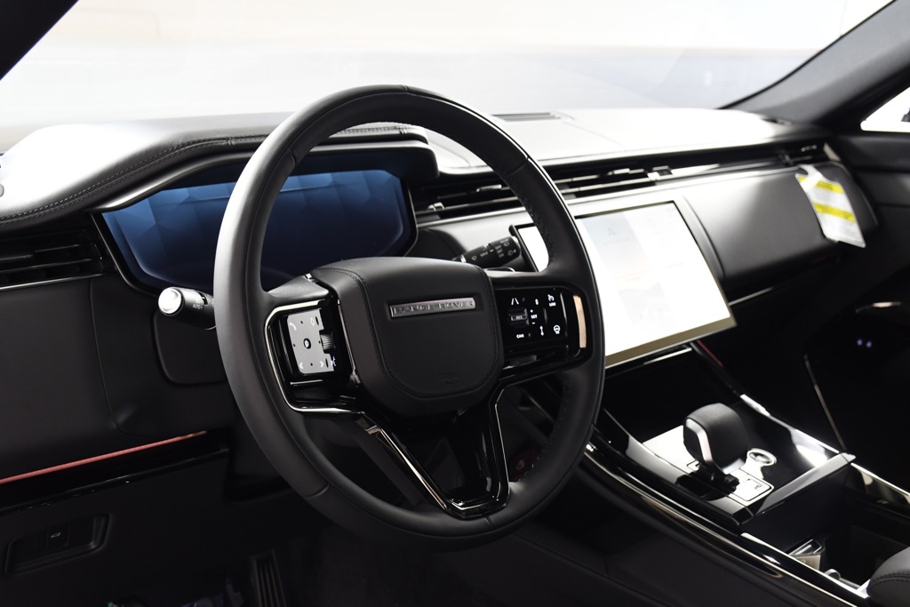 2025 Land Rover Range Rover Sport SE photo 13